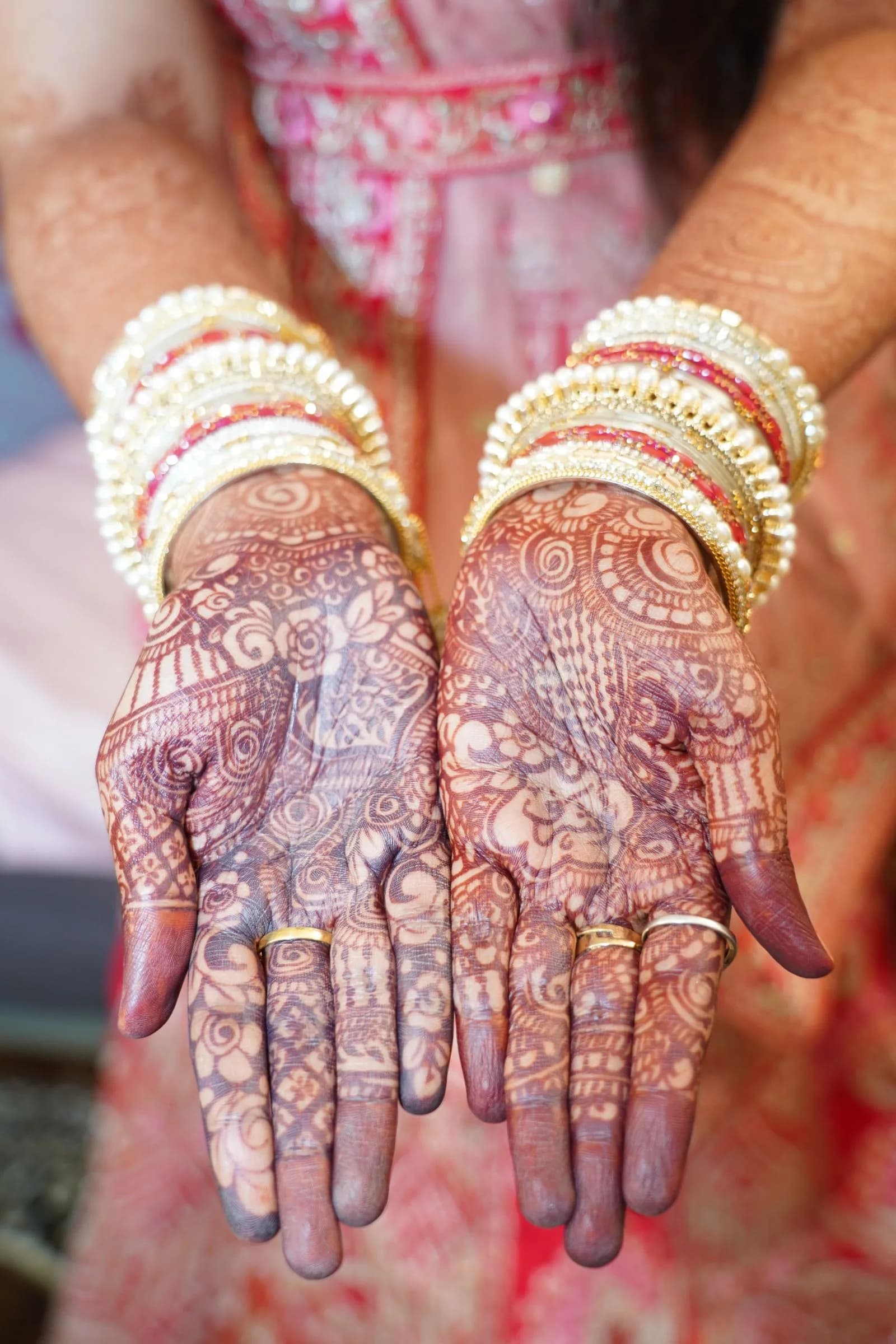 Henna drying in the afternoon